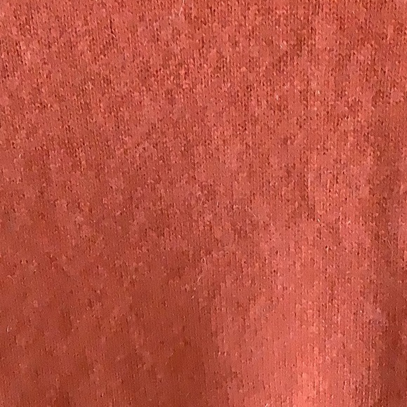 Gorgeous Cashmere Sweater 💛💛💛 - Picture 4 of 8